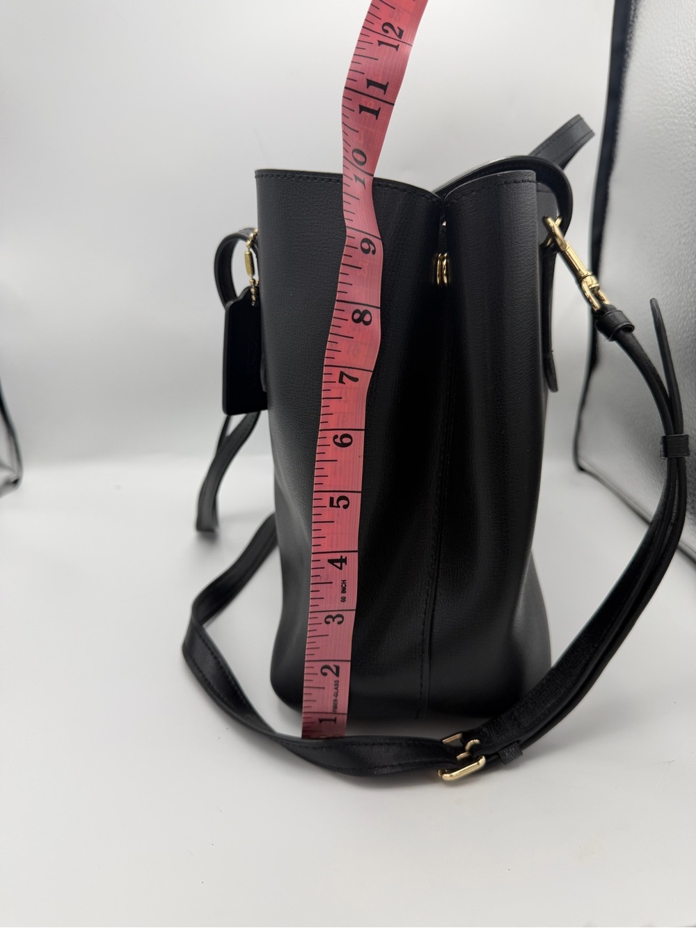 Coach Black Leather Shoulder Bag with Crossbody Strap Gold Logo - Picture 4 of 6